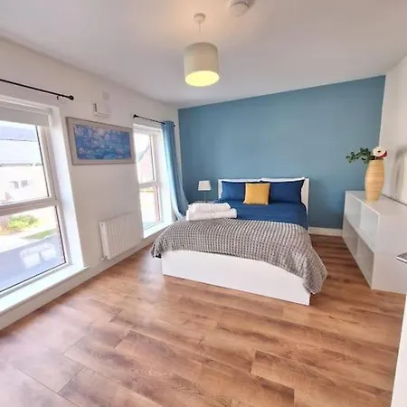 Holiday home Modern Close To Airport, And Beaches