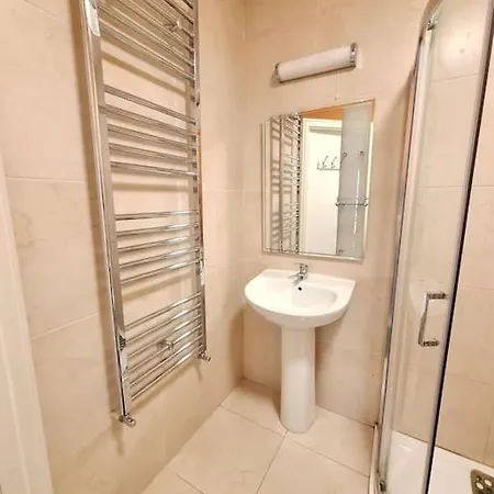 Modern Close To Airport, And Beaches * Balgriffin