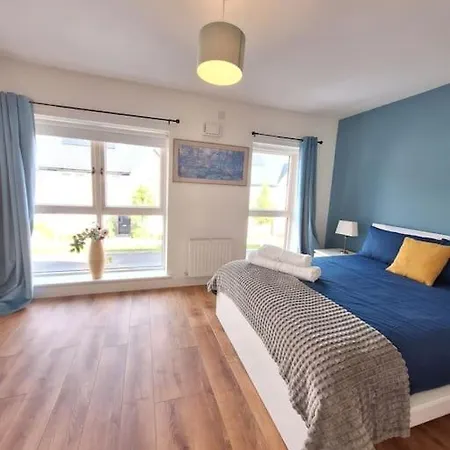 Holiday home Modern Close To Airport, And Beaches