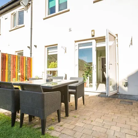 Modern Close To Airport, And Beaches Holiday home *